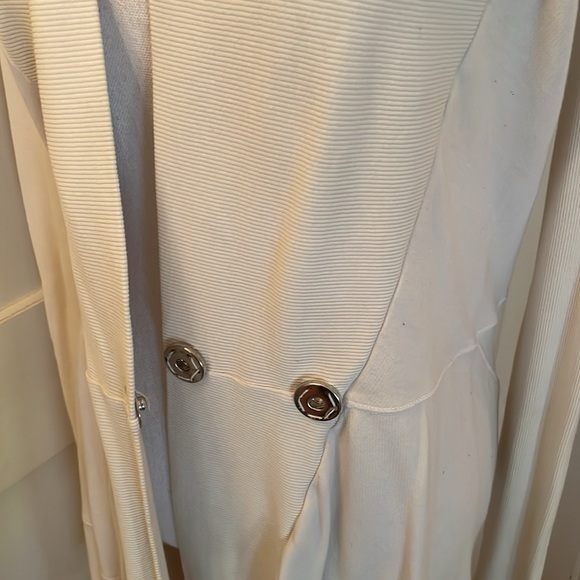 Creamy Long Cardigan Jacket - Picture 4 of 10